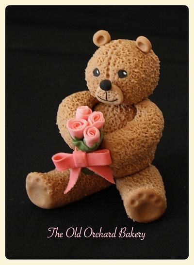 Teddy bear cake topper - Cake by The Old Orchard Bakery