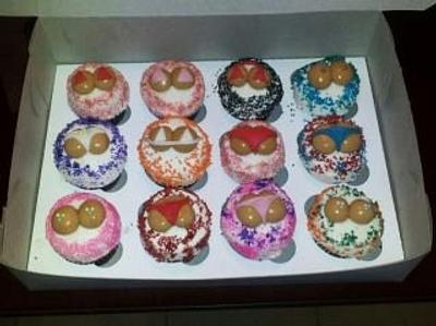 Cupcakes for a friends hubby's bday - Cake by Priscilla