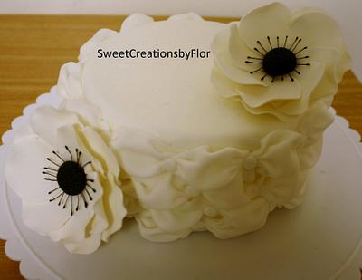 Billowing cake with Anemone flowers - Cake by SweetCreationsbyFlor