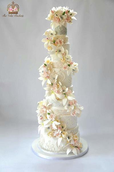 L'elegance  - Cake by Sumaiya Omar - The Cake Duchess 