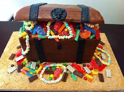 Treasure chest - Cake by Teresa Frye