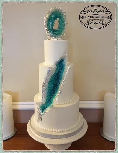 Geode wedding cake - Cake by Teraza @ T's all occasion cakes