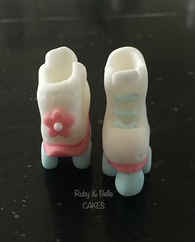 Roller skates cupcake topper - Cake by Ruby & Belle Cakes