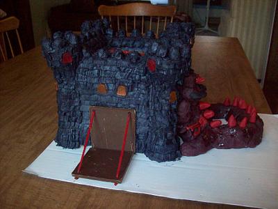 Castle cake with dragon - Cake by Christine