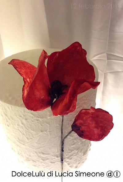 Poppy, wafer paper flower - Cake by Lucia Simeone