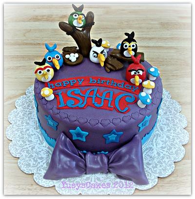 Angry Bird Cake - Cake by Yusy Sriwindawati