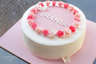 Shania Christening Cake - Cake by Dulce Delirio