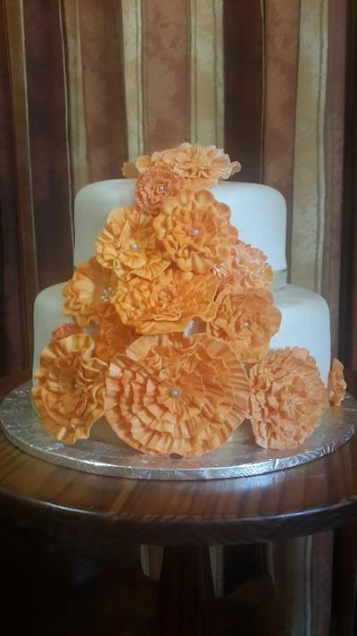 Floral Wedding Cake - Cake by Rencia's Creations