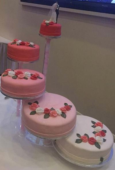 Pink wedding cake - Cake by Nonahomemadecakes