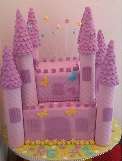 Castle Cake - Cake by CupCake Garage