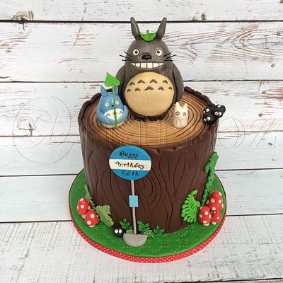 Totoro on a stump  - Cake by Natasha Rice Cakes 