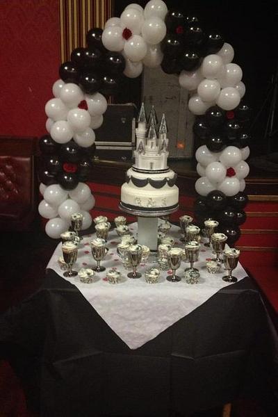 black and white wedding cake - Cake by Witty Cakes