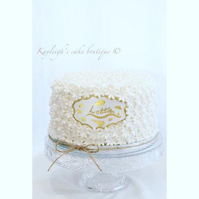 Daisy cake  - Cake by Kayleigh's cake boutique 