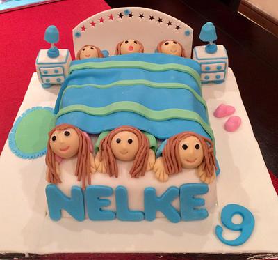 Sleepover party - Cake by Lamees Patel
