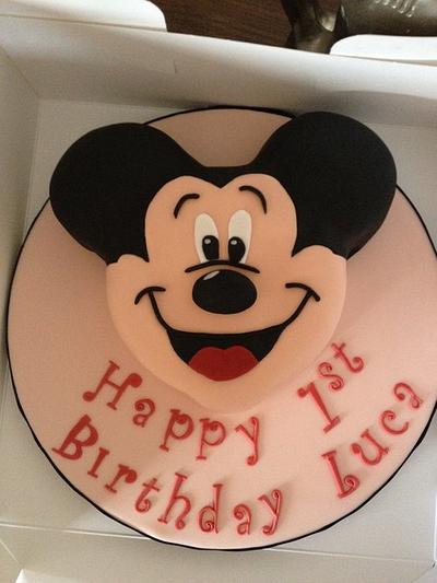 Mickey Mouse !  - Cake by Lisa Salerno 