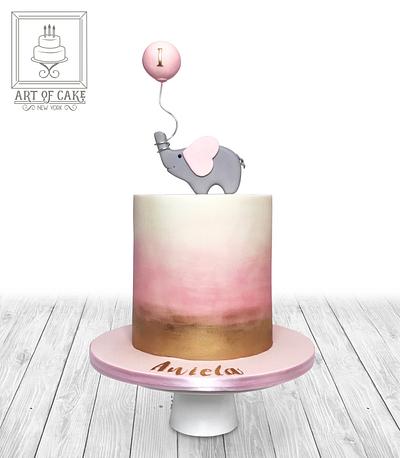 Simple and elegant elephant 1st birthday cake - Cake by Akademia Tortu - Magda Kubiś