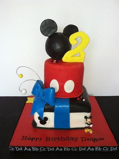 Mickey Mouse Cake - Cake by SignatureCake