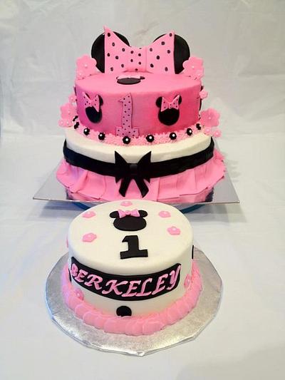 Minnie 1st Birthday - Cake by Dawn Henderson