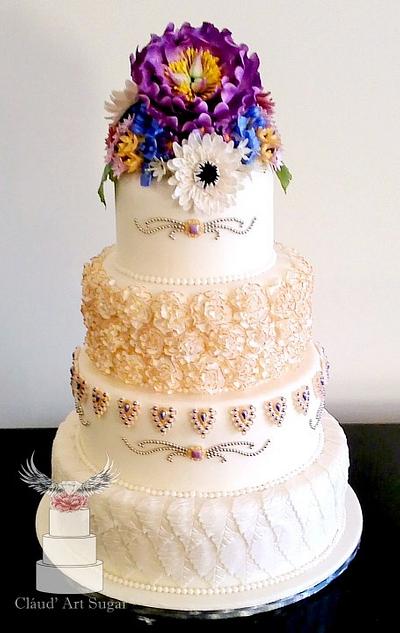 Vintage Jewelry Wedding Cake - Cake by Cláud' Art Sugar