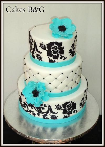 Turquoise, Black and White Cake - Cake by Laura Barajas 