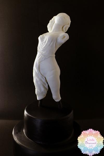 Menade di Skopas Greco Roman Statues Challenger - Cake by Linda Biancardi