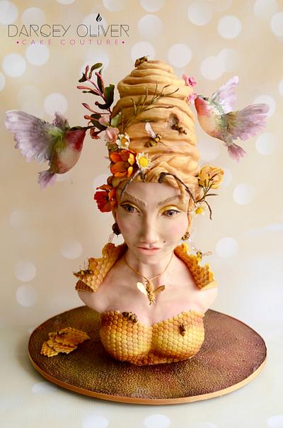 Queen Bee - Cake by Sugar Street Studios by Zoe Burmester