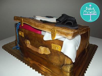 Vintage Suitcase - Cake by Bake My Wish