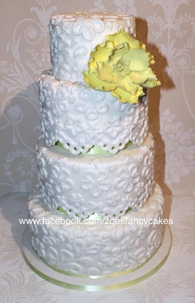 White and yellow wedding cake no 2 - Cake by Zoe's Fancy Cakes