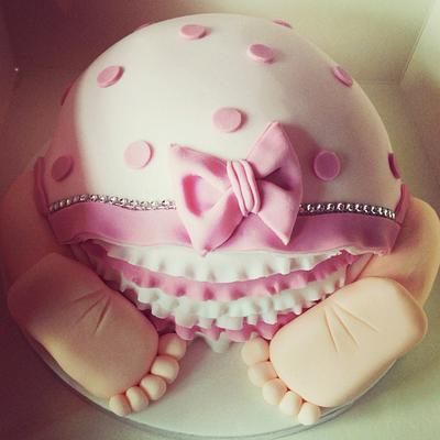 Baby bum bling  - Cake by Tracey