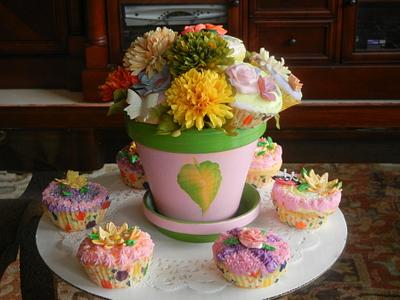 Cupcake Bouquet - Cake by Fun Fiesta Cakes  