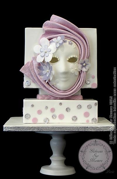 Venetian Mask - Cake by Galina Duverne - Gâteaux Sur Mesure Paris
