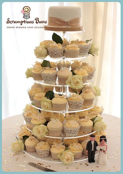 Jessica & Matthew - Cake by Scrumptious Buns