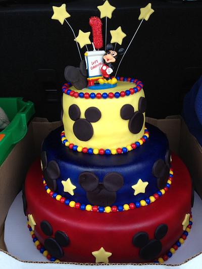 Mickey Mouse 1st birthday cake - Cake by Raindrops