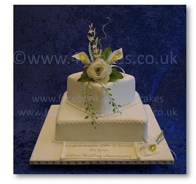 Silver Wedding Anniversary - 25th Wedding - Elegance the 4hcakes way - Cake by 4hcakes