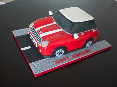 Mini cooper  - Cake by Partymatecakes 