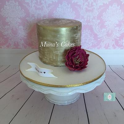 love gold  - Cake by Muna's Cakes 