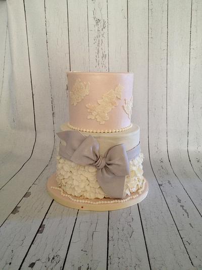 Pearls, ruffle and lace cake - Cake by Erica Parker