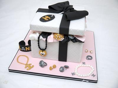 Chanel Jewellery Box! - Cake by Natalie King