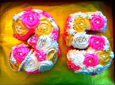 buttercream roses - Cake by Abbia