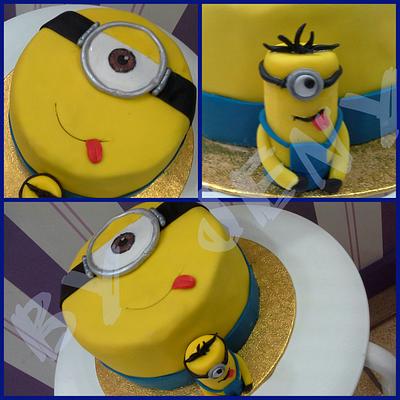 Minion addiction - Cake by Jeny Dogani