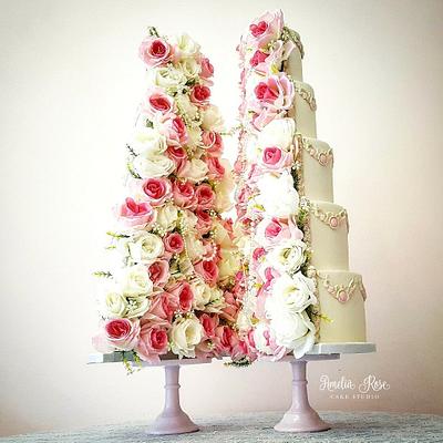 Split rose and pearl wedding cake - Cake by Amelia Rose Cake Studio