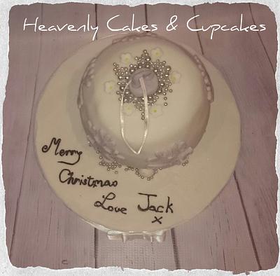 Christmas Bauble Cake - Cake by Sue Gulwell Heavenly Cakes & Cupcakes 