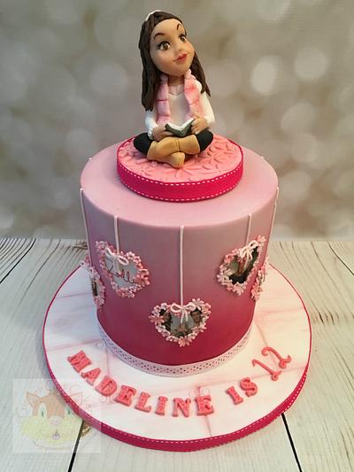 Girl in pink - Cake by Elaine - Ginger Cat Cakery 