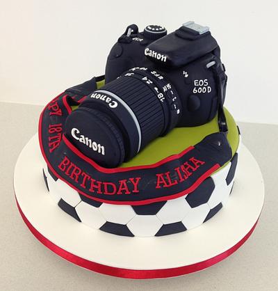 Canon Camera Cake - Cake by ClaresCakeDesign