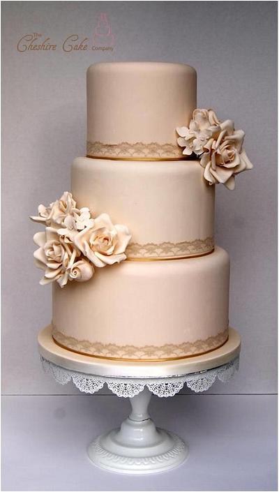 Gold lace and roses - Cake by The Cheshire Cake Company 