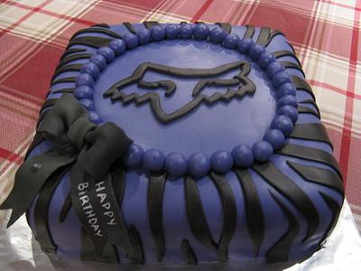 Purple & Zebra - Cake by elaine