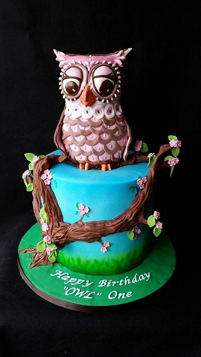 Little "owl" birthday cake - Cake by Novel-T Cakes