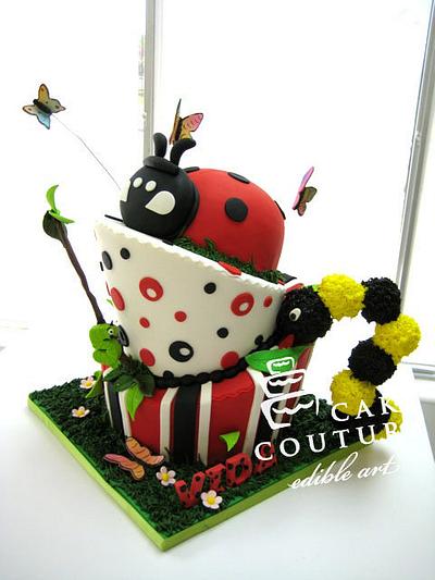 In the garden... - Cake by Cake Couture - Edible Art