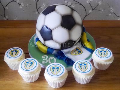 Leeds United football cake - Cake by Daisychain's Cakes