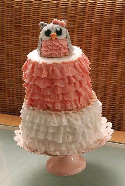 Owl Ruffle Cake - Cake by Mirjam Niedbala